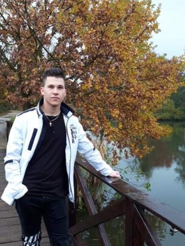 Soma, 25 éves szombathelyi társkereső férfi profil fotója