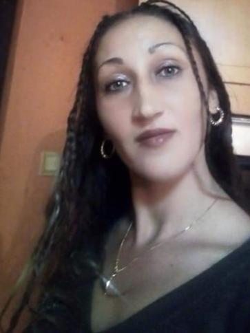 Angi, 40 éves abasári társkereső nő profil fotója