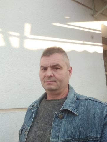 Péter, 55 éves devecseri társkereső férfi profil fotója