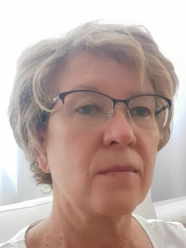 Klaudia, 61 éves veresegyházi társkereső nő profil fotója
