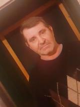 Sziasztok! Attila vagyok. Komoly mezőkomáromi párkereső nők jelentkezését várom.