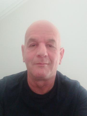 István, 55 éves mosonmagyaróvári társkereső férfi profil fotója