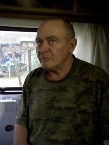 Peter, 70 éves pócsmegyeri társkereső férfi profil fotója