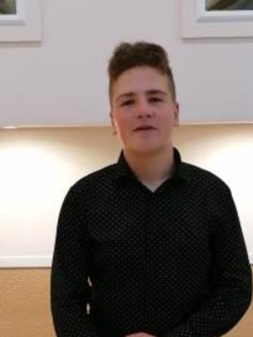 Bence, 25 éves abaújszántói társkereső férfi profil fotója