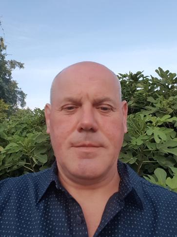 László, 62 éves tatai társkereső férfi profil fotója László, 62 éves tatai társkereső férfi profil fotója
