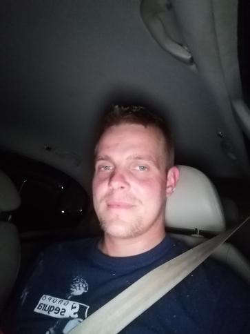 Norbert, 33 éves kunhegyesi társkereső férfi profil fotója