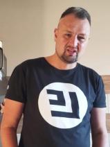 Sziasztok! Bodnár vagyok. Komoly bekecsi párkereső nők jelentkezését várom.