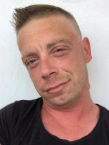 Sziasztok! Joci vagyok. Komoly legéndi párkereső nők jelentkezését várom.