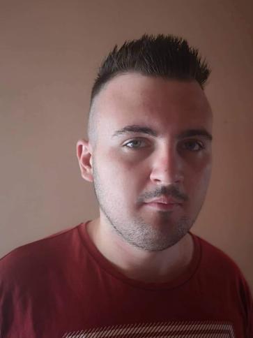 Milan, 26 éves álmosdi társkereső férfi profil fotója
