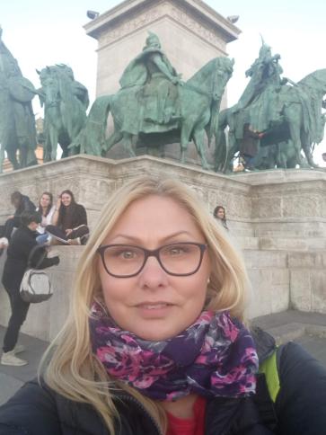Betti, 47 éves sajószentpéteri társkereső nő profil fotója