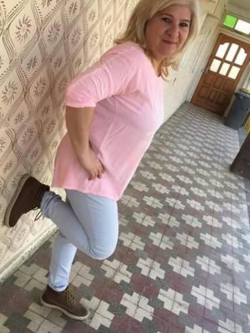 Tímea, 44 éves kakucsi társkereső nő profil fotója