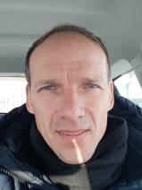 Sziasztok! Róbert vagyok. Komoly délegyházai párkereső nők jelentkezését várom.