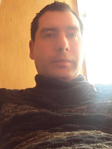 Viktor, 42 éves forrói társkereső férfi profil fotója