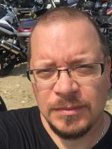 Sziasztok! Norbert vagyok. Online baki randizni vágyó nők kattinsatok a kedvenc gombra.