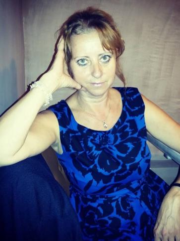 Csilla, 65 éves veszprémi társkereső nő profil fotója