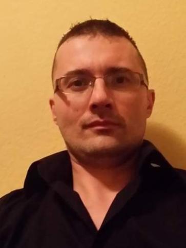 Attila, 45 éves Budapest IX. kerületi társkereső férfi profil fotója Attila, 45 éves Budapest IX. kerületi társkereső férfi profil fotója