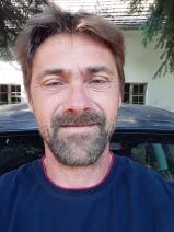 Sziasztok! Béla vagyok. Komoly somlószőlősi párkereső nők jelentkezését várom.