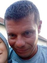 Sziasztok! Imre vagyok. Online kenderesi randizni vágyó nők kattinsatok a kedvenc gombra.