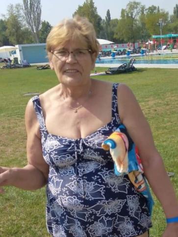 Piroska, 72 éves monori társkereső nő profil fotója
