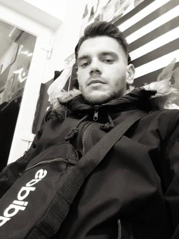 Norbert, 25 éves erdőkertesi társkereső férfi profil fotója