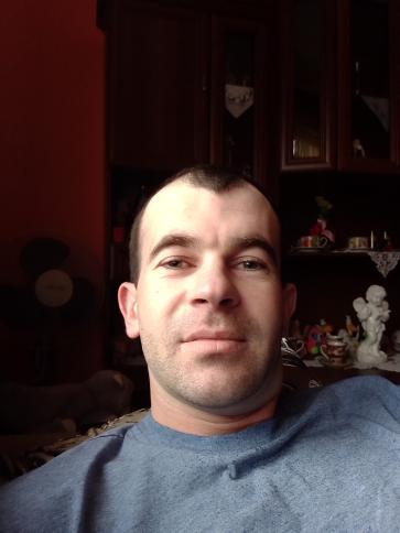 István, 39 éves ukrajnai társkereső férfi profil fotója