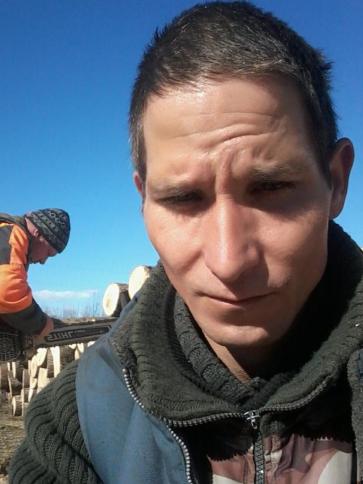 Atis, 39 éves dobozi társkereső férfi profil fotója