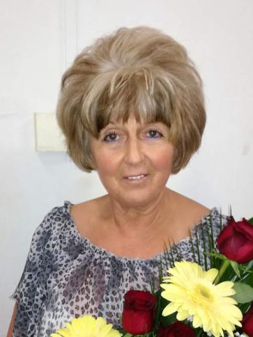 Terézia, 64 éves csongrádi társkereső nő profil fotója