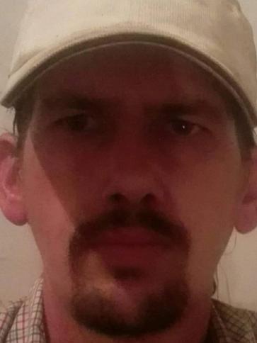 Gergő, 41 éves emődi társkereső férfi profil fotója