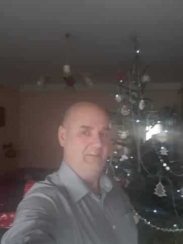 Istvan, 58 éves szarvasi társkereső férfi profil fotója