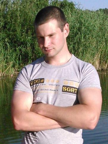 Sanyi, 33 éves tiszalúci társkereső férfi profil fotója