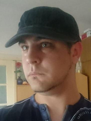 Zoli, 35 éves Budapest XVIII. kerületi társkereső férfi profil fotója