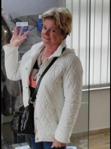 Csilla, 64 éves jászberényi társkereső nő profil fotója