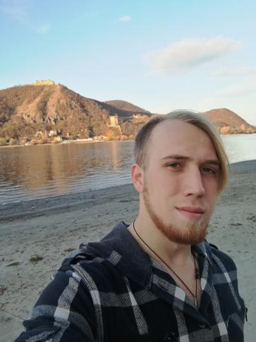 Levente, 27 éves nagymarosi társkereső férfi profil fotója