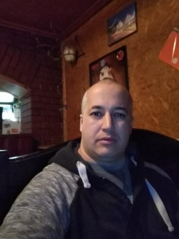 Ákos, 42 éves lőkösházai társkereső férfi profil fotója
