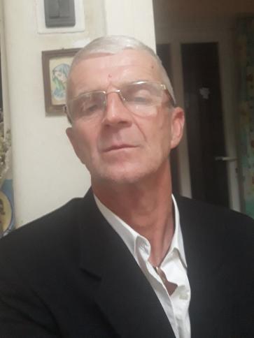Zoltán, 57 éves nyírbátori társkereső férfi profil fotója Zoltán, 57 éves nyírbátori társkereső férfi profil fotója