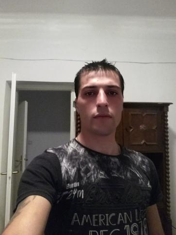 Ákos, 35 éves lengyeltóti társkereső férfi profil fotója