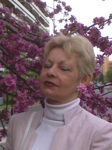 Szilvia, 60 éves nyíregyházi társkereső nő profil fotója