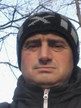 Sziasztok! Sandor vagyok. Ingyenesen megismerhető álmosdi nőkkel randiznék.