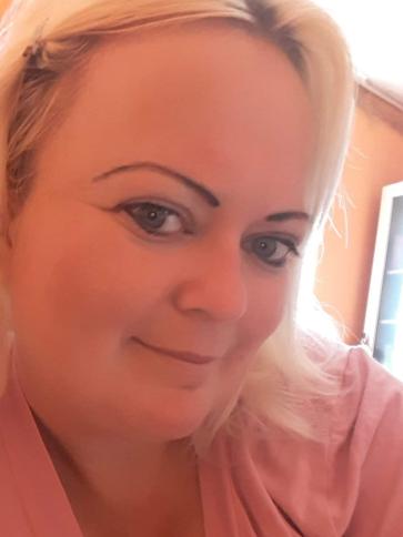 Zsuzsanna, 46 éves abai társkereső nő profil fotója