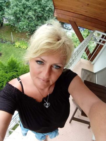 Erika, 54 éves kazincbarcikai társkereső nő profil fotója