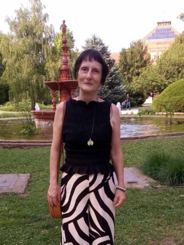 Tünde, 65 éves kaposvári társkereső nő profil fotója
