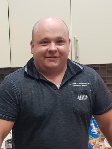 Krisztián, 41 éves bősárkányi társkereső férfi profil fotója