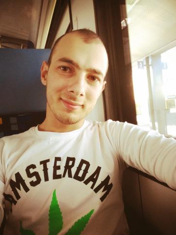 Adrián, 30 éves abai társkereső férfi profil fotója