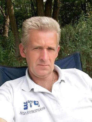 Geza, 56 éves zalaegerszegi társkereső férfi profil fotója