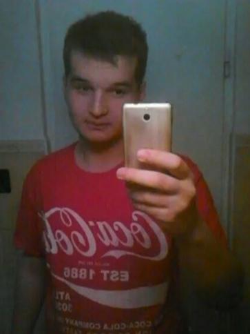 Bence, 28 éves járdánházai társkereső férfi profil fotója