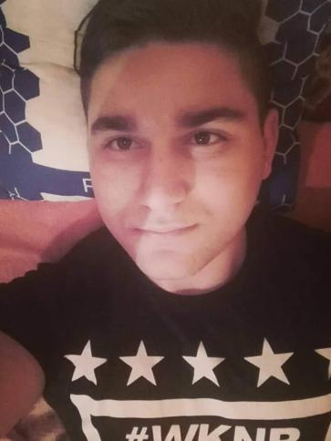 Dávid, 28 éves karácsondi társkereső férfi profil fotója