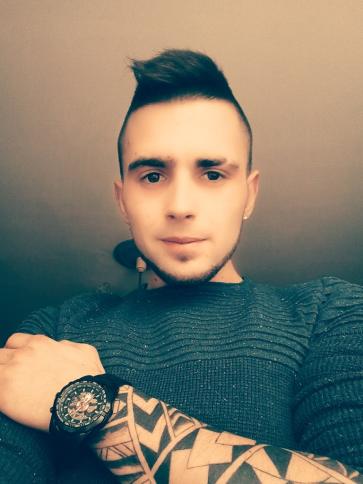Zsolt, 28 éves hajdúsámsoni társkereső férfi profil fotója
