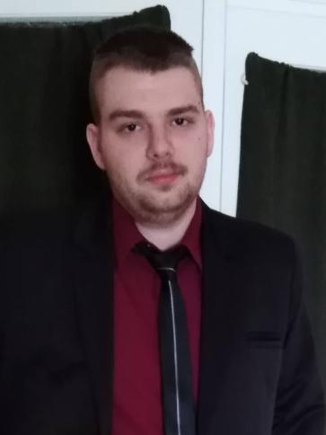 Bence, 28 éves császártöltési társkereső férfi profil fotója