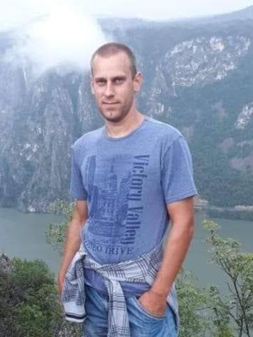 Csaba, 34 éves kiskunhalasi társkereső férfi profil fotója