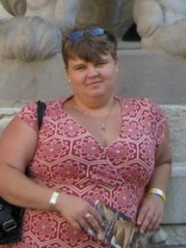 Kata, 38 éves tápiószecsői társkereső nő profil fotója